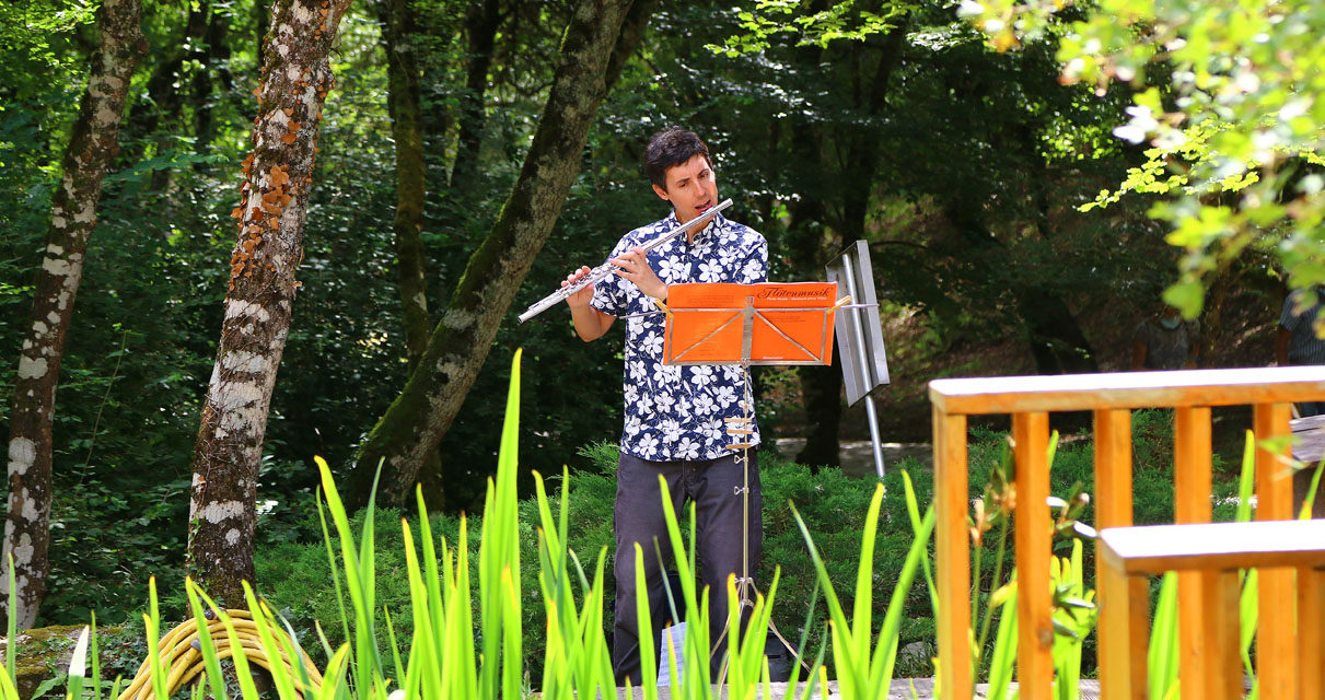 Los acordes de la música clásica impregnan el Jardín Botánico de Santa Catalina