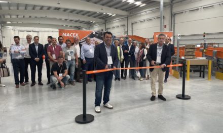 El alcalde de Iruña de Oca, en la inauguración de las instalaciones de Nacex en Subillabide