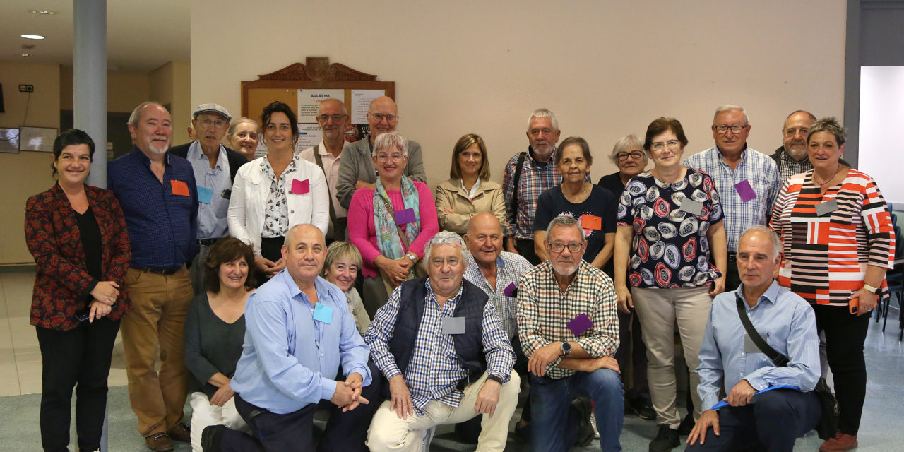 Helduak Zabaltzen celebró en Nanclares su encuentro de centros de entornos rurales