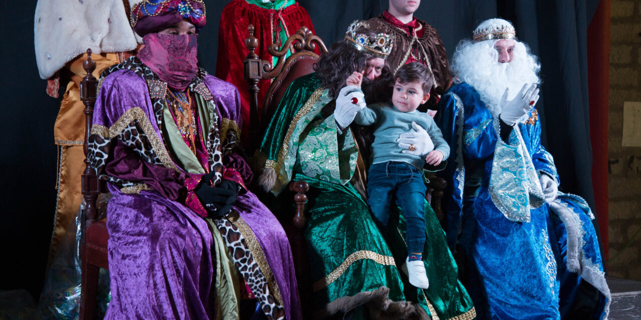 Iruña de Oca recibe la visita de los Reyes Magos