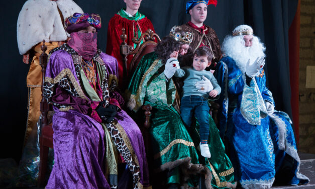 Iruña de Oca recibe la visita de los Reyes Magos
