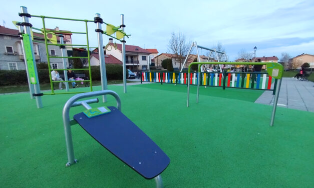 Nanclares estrena su nuevo parque de calistenia, nacido de la participación juvenil